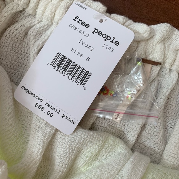 Free People Women’s Ivory Strapless crop top - Picture 5 of 7